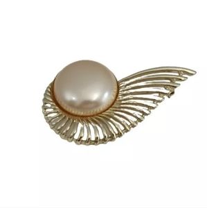 Vintage Sarah Coventry Faux Pearl Gold Tone Swirl Brooch Scarf Lapel Pin Signed